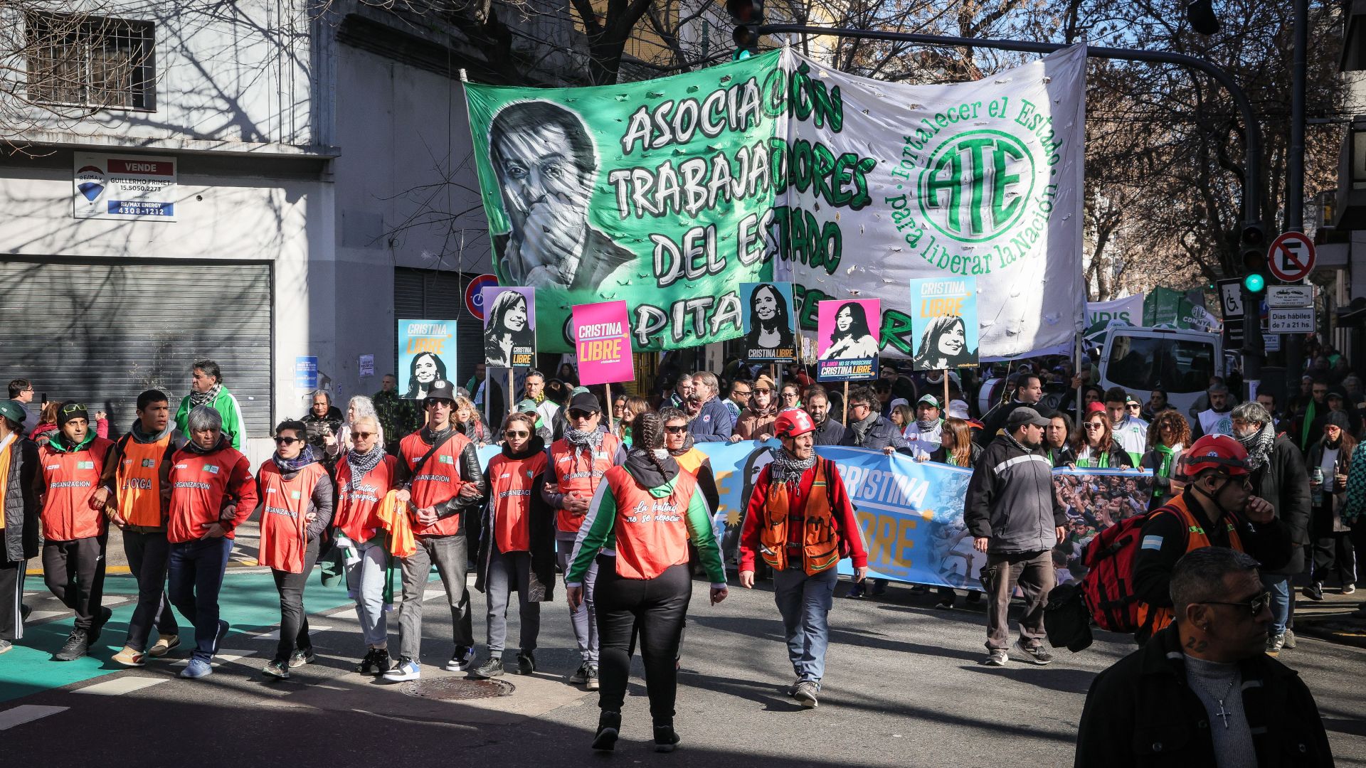 Movilizamos Plaza de Mayo para defender la democracia