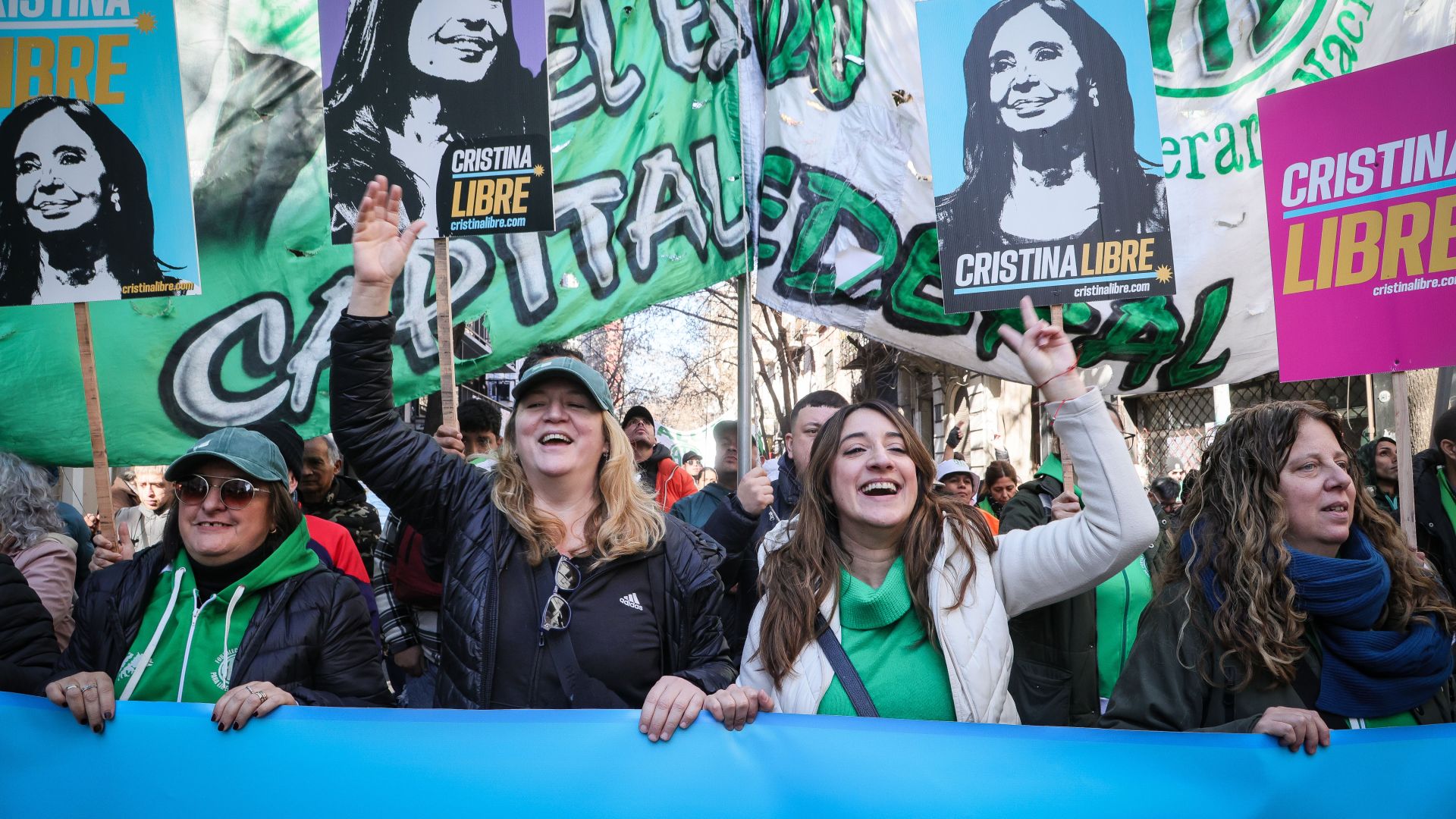 Movilizamos Plaza de Mayo para defender la democracia