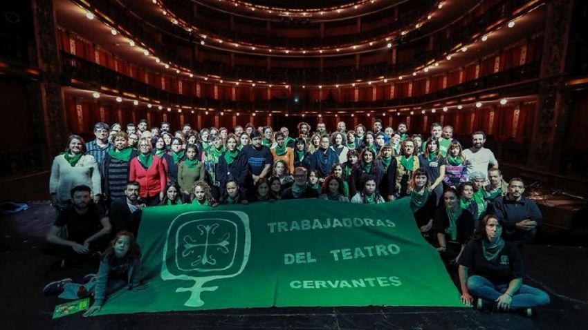 Con pañuelazos y charlas en los sectores, ATE Capital apoya la despenalización y la legalización del aborto