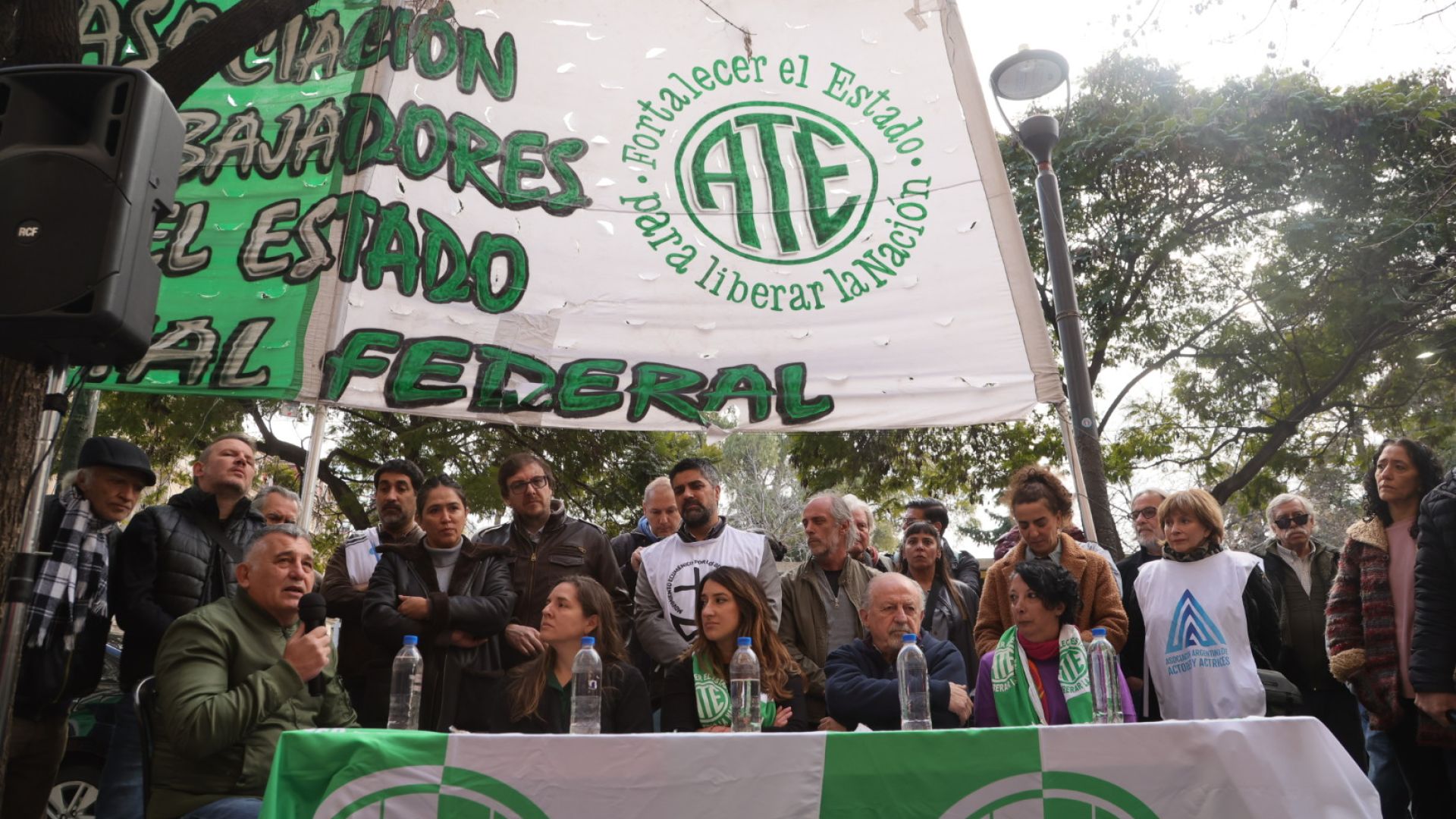 Fernández Brozzi: “Si piensan que con esto nos van a vencer, están equivocados”