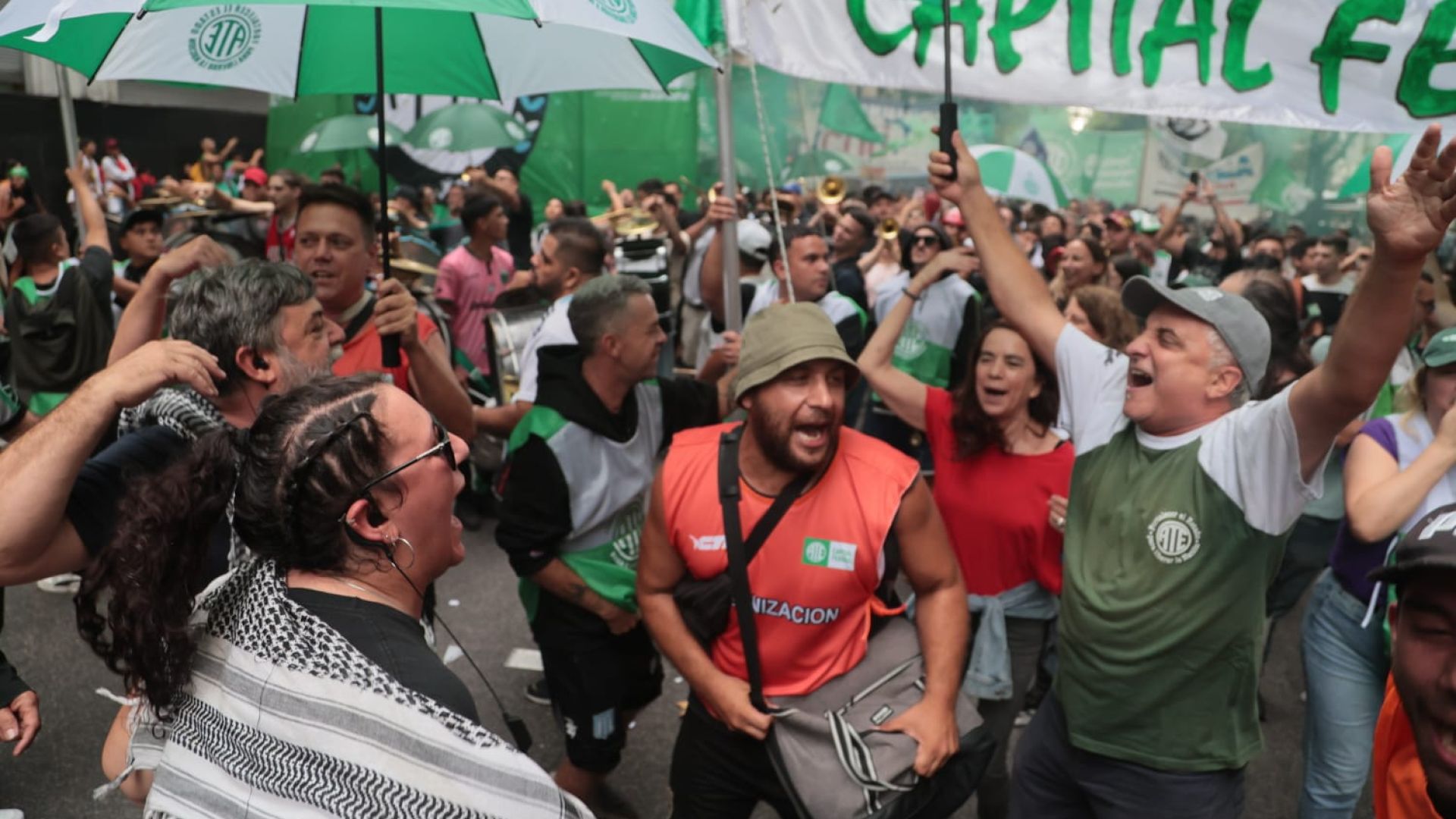 PARAMOS Y MOVILIZAMOS CONTRA LA REFORMA LABORAL